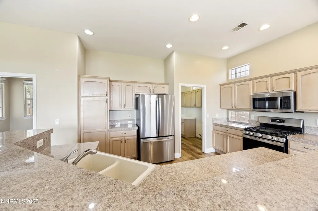 414 La Costa Dayton NV 89403