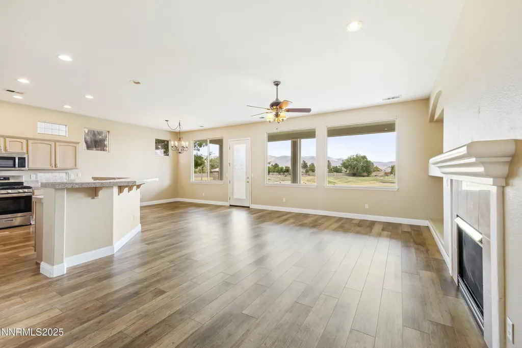 414 La Costa Dayton NV 89403