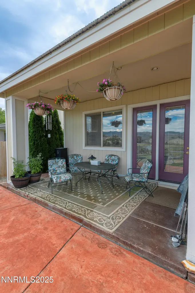 252 La Costa Dayton NV 89403