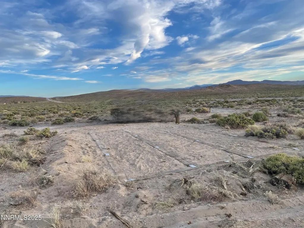 4030 Myrtle Silver Springs NV 89429