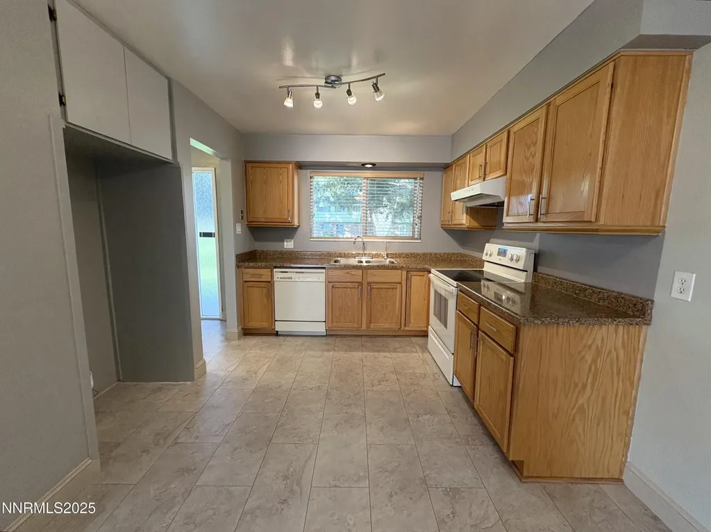 165 Smithridge Reno NV 89502