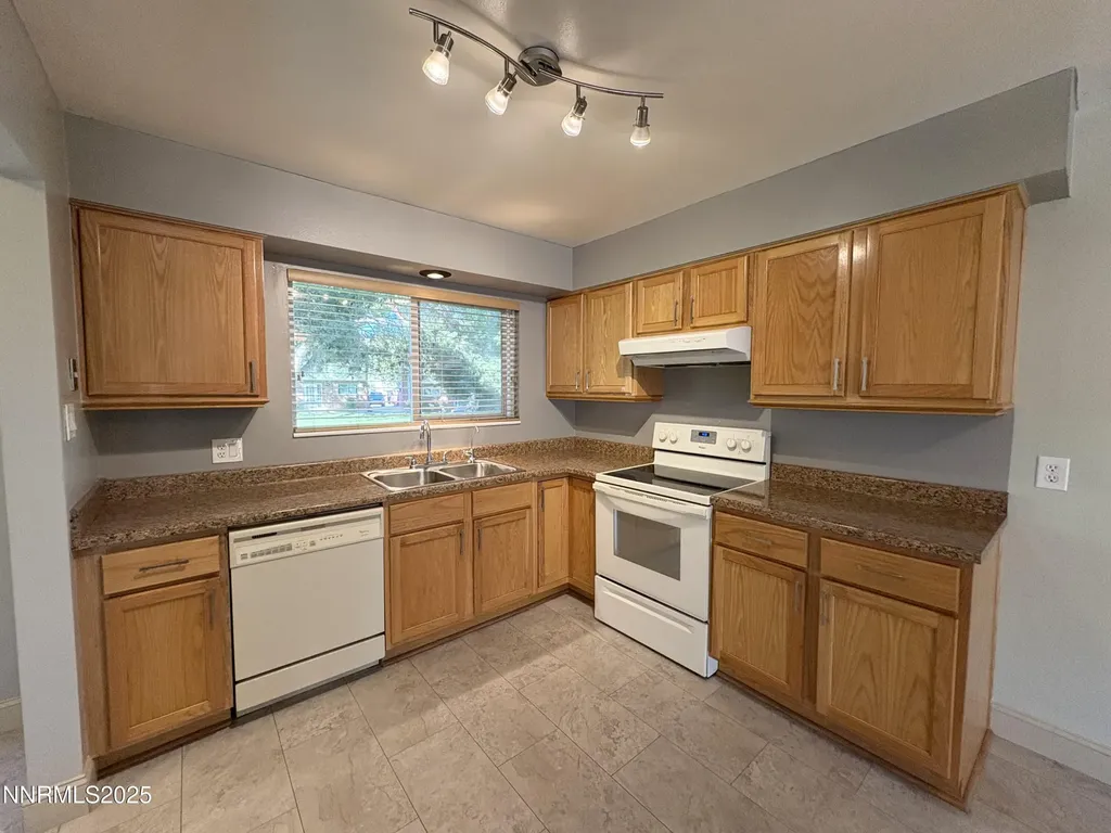 165 Smithridge Reno NV 89502