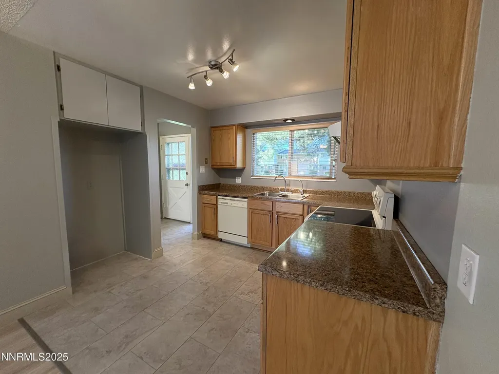 165 Smithridge Reno NV 89502