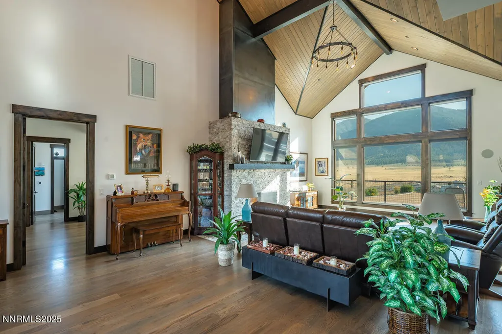 3433 Alura Carson City NV 89705