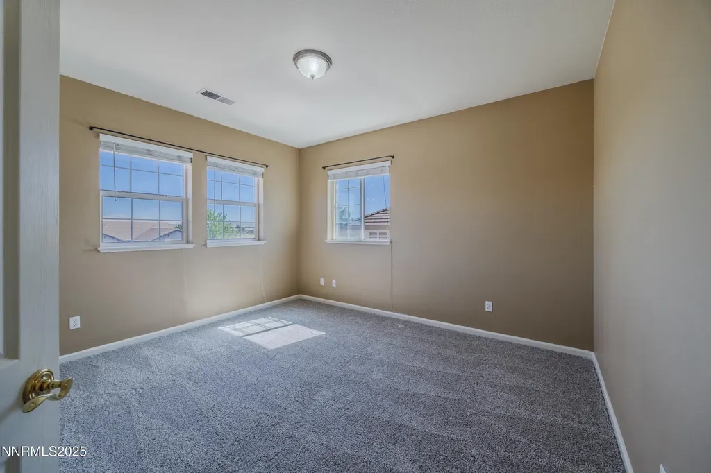 811 Pinchot Pass Sparks NV 89436