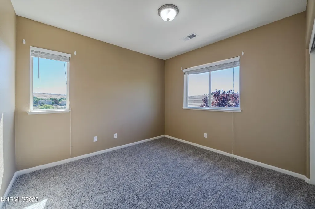 811 Pinchot Pass Sparks NV 89436