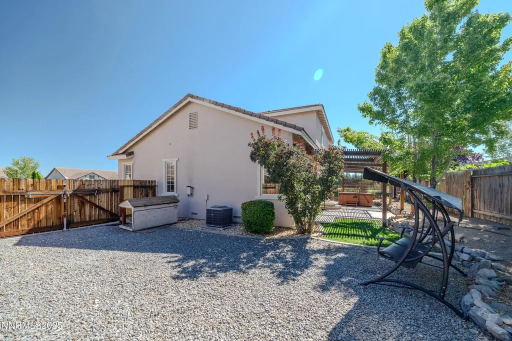 811 Pinchot Pass Sparks NV 89436