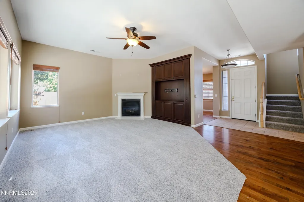 811 Pinchot Pass Sparks NV 89436