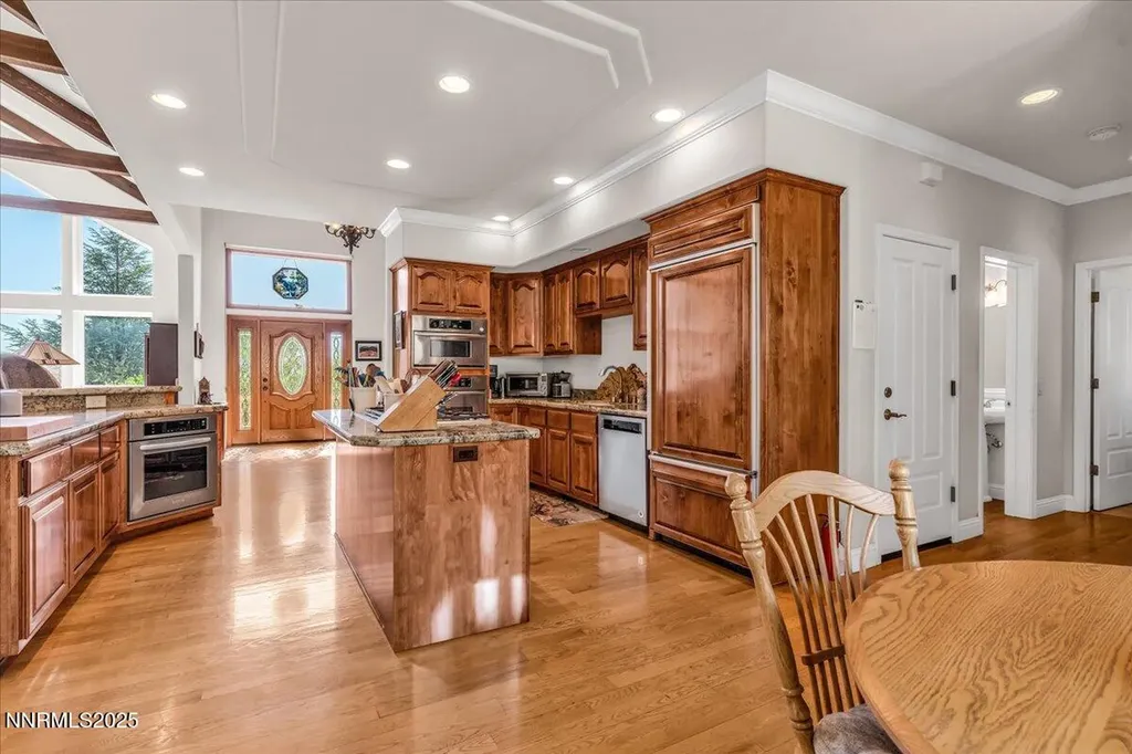 1272 Kingsbury Grade Gardnerville NV 89460