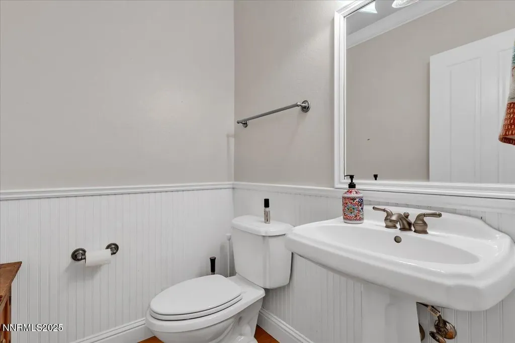 1272 Kingsbury Grade Gardnerville NV 89460