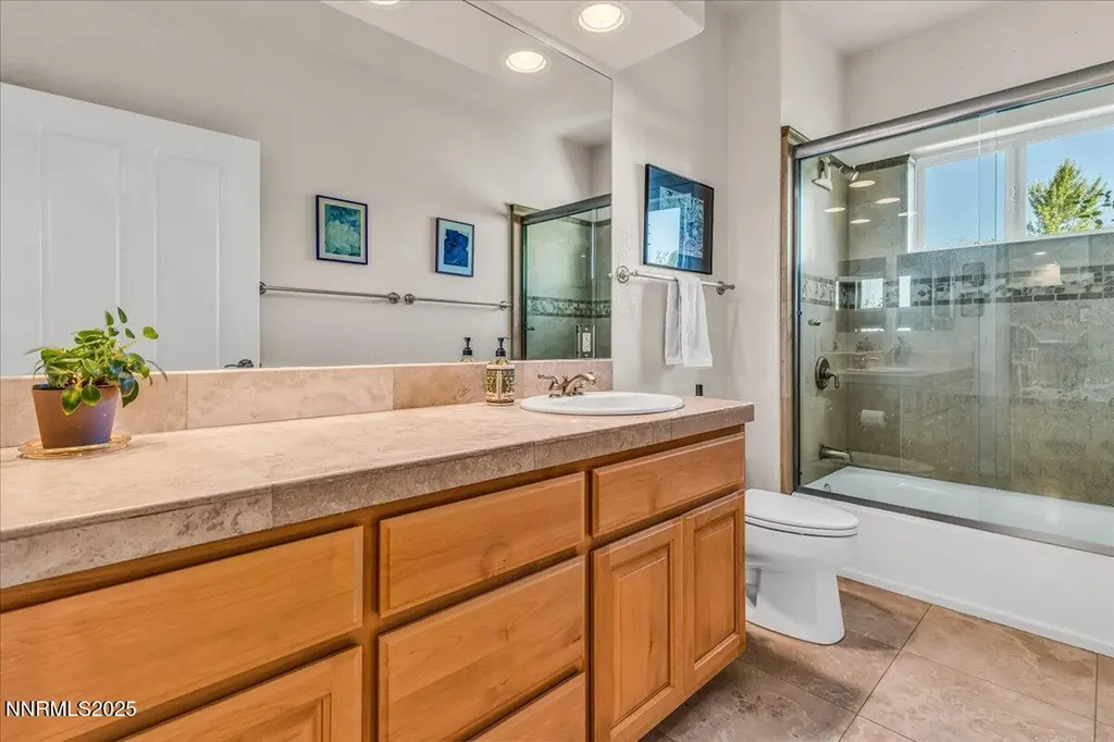 1272 Kingsbury Grade Gardnerville NV 89460