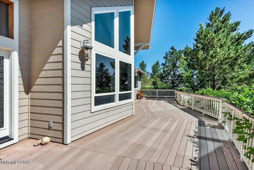 1272 Kingsbury Grade Gardnerville NV 89460