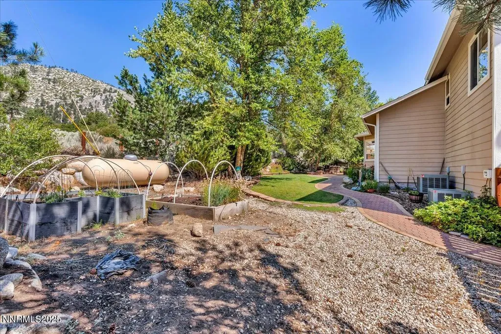 1272 Kingsbury Grade Gardnerville NV 89460