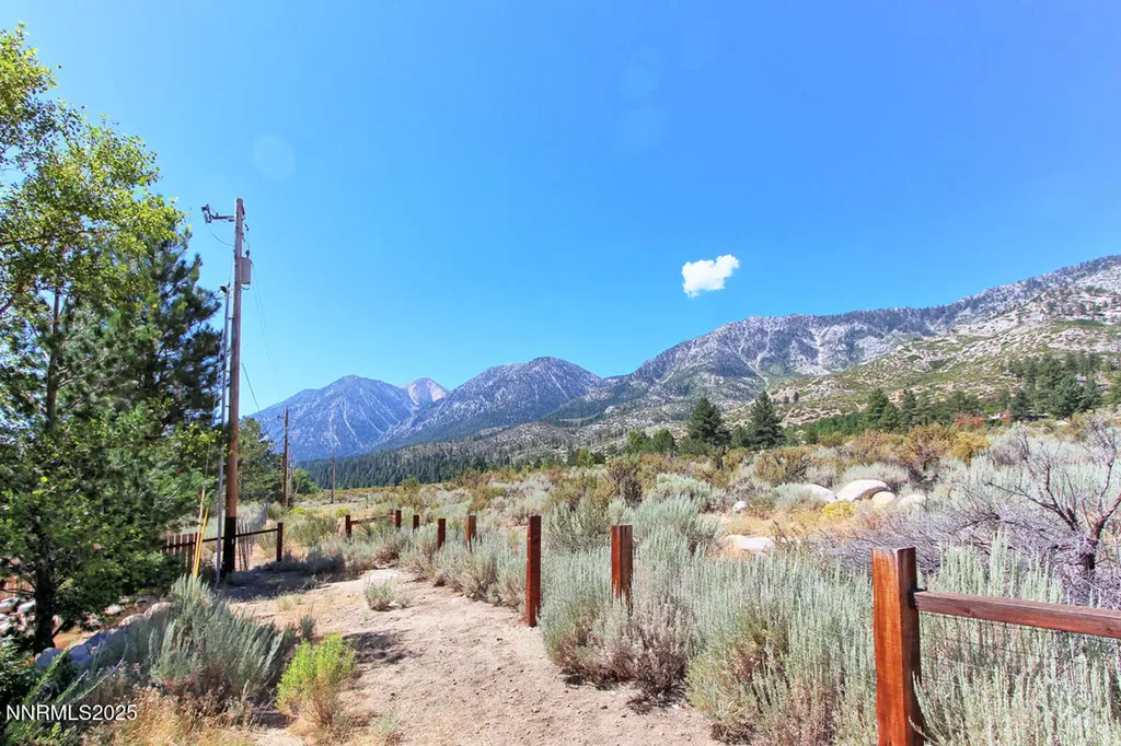 1272 Kingsbury Grade Gardnerville NV 89460