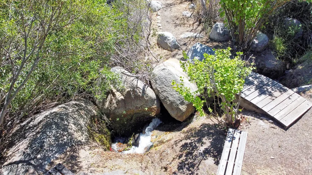 1272 Kingsbury Grade Gardnerville NV 89460