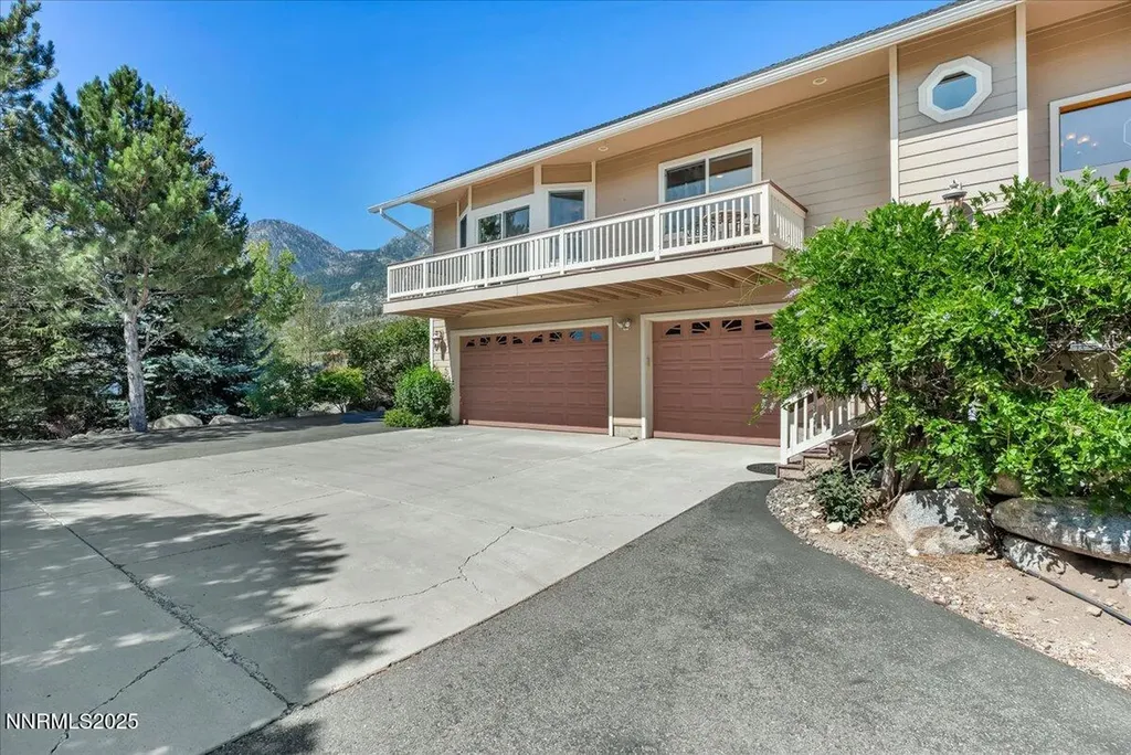 1272 Kingsbury Grade Gardnerville NV 89460