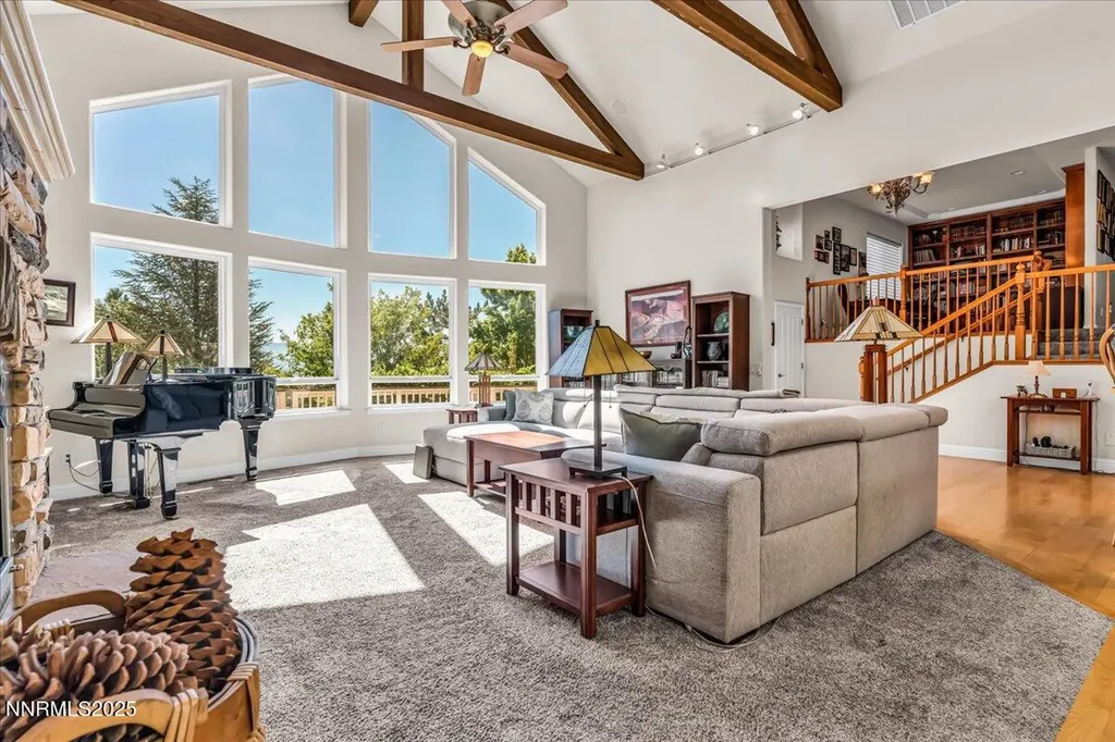1272 Kingsbury Grade Gardnerville NV 89460