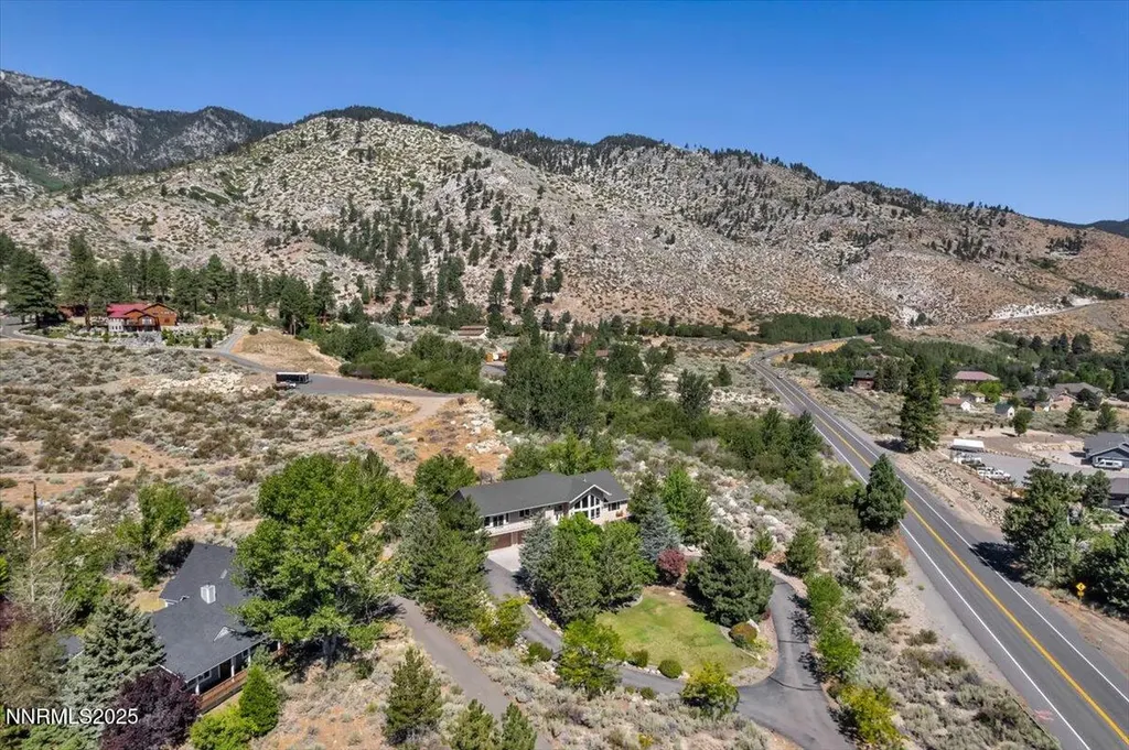 1272 Kingsbury Grade Gardnerville NV 89460