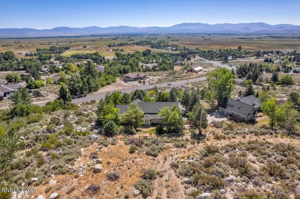 1272 Kingsbury Grade Gardnerville NV 89460