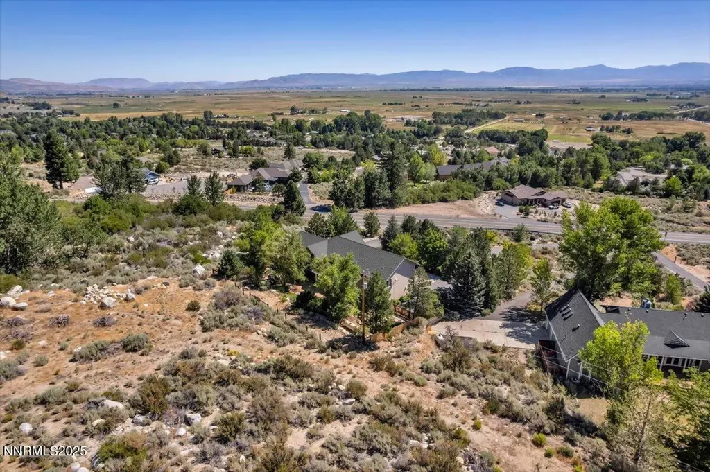 1272 Kingsbury Grade Gardnerville NV 89460