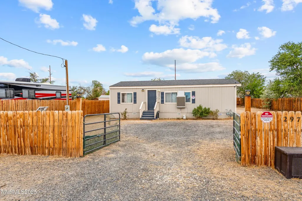 2975 Winnemucca Silver Springs NV 89429