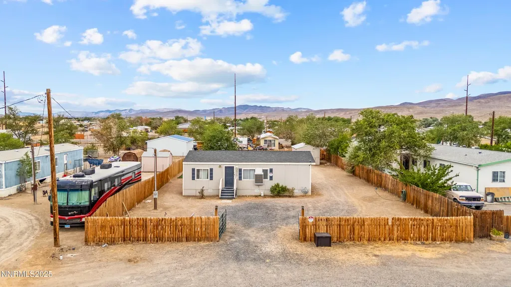2975 Winnemucca Silver Springs NV 89429