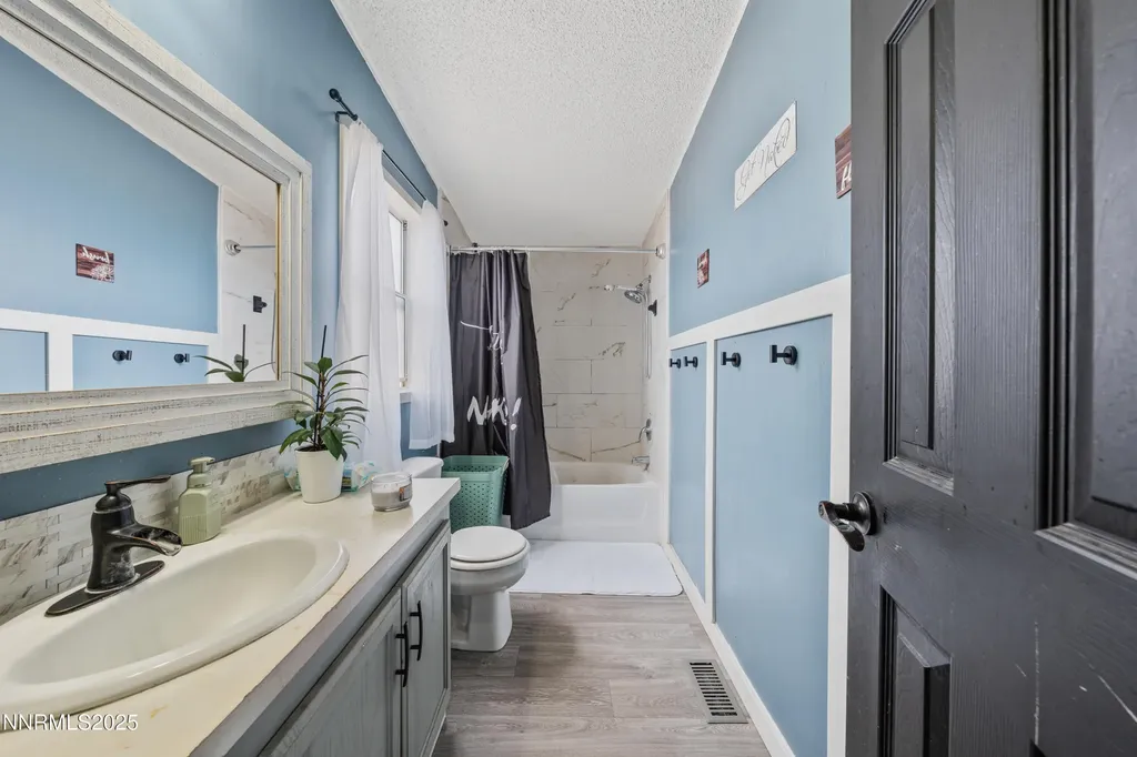 2975 Winnemucca Silver Springs NV 89429