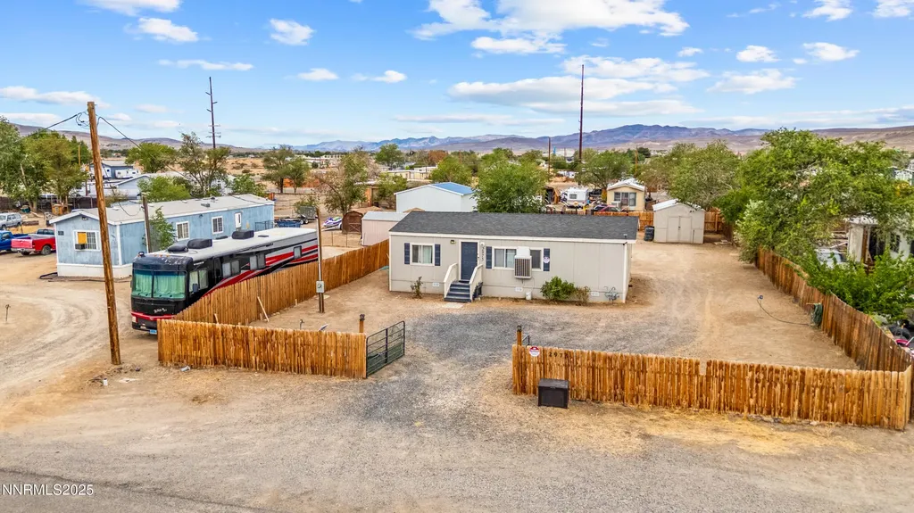 2975 Winnemucca Silver Springs NV 89429