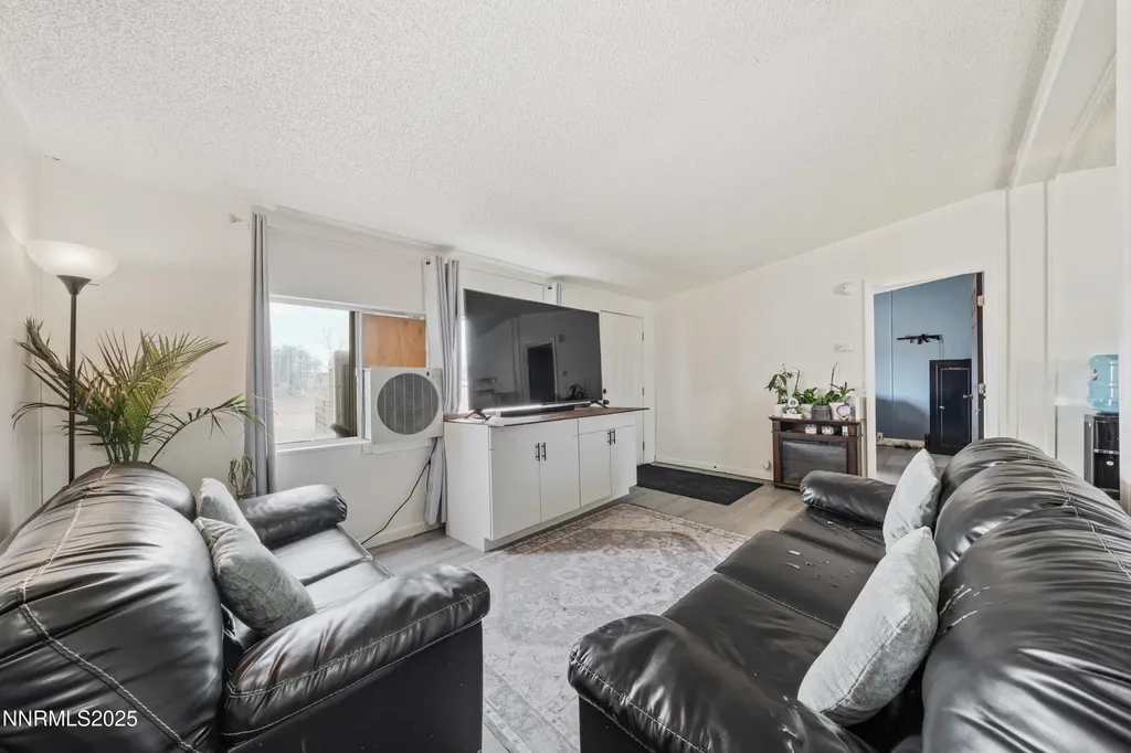 2975 Winnemucca Silver Springs NV 89429