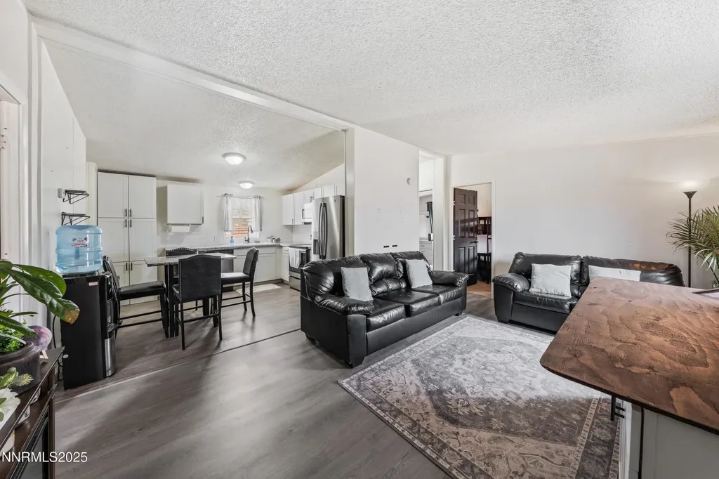 2975 Winnemucca Silver Springs NV 89429
