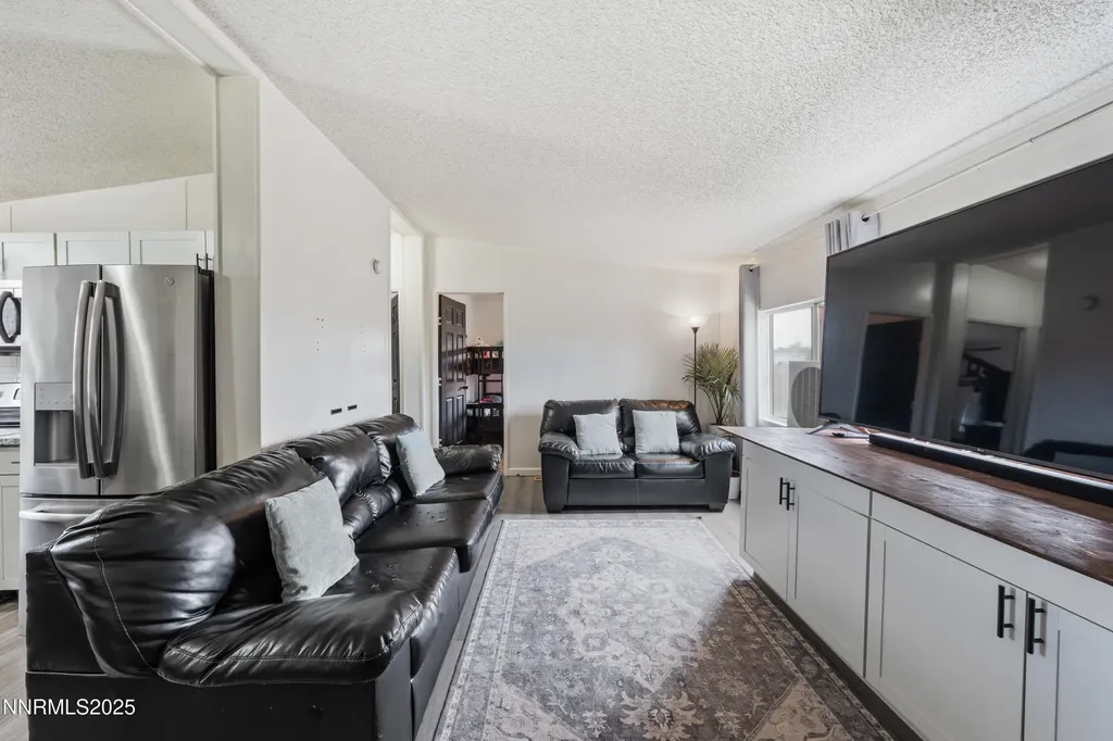 2975 Winnemucca Silver Springs NV 89429