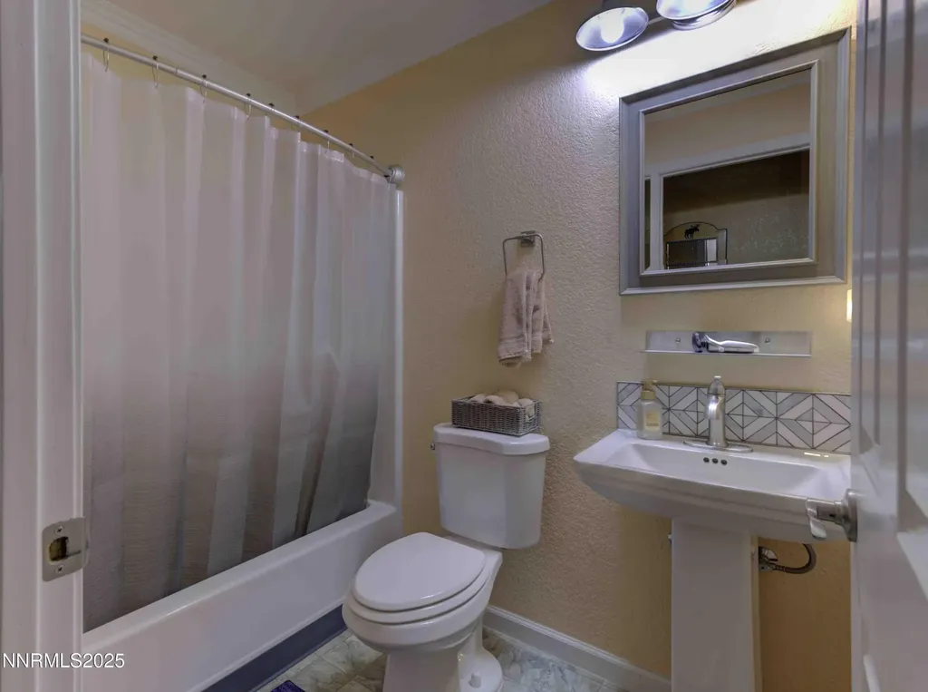 168 River Village Dayton NV 89403