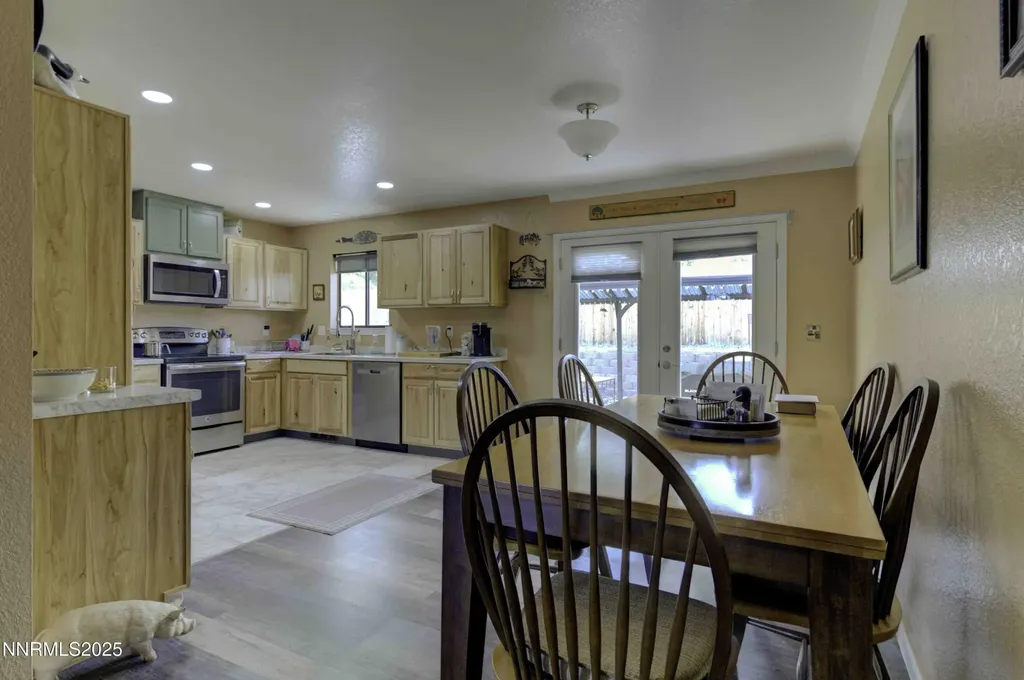168 River Village Dayton NV 89403