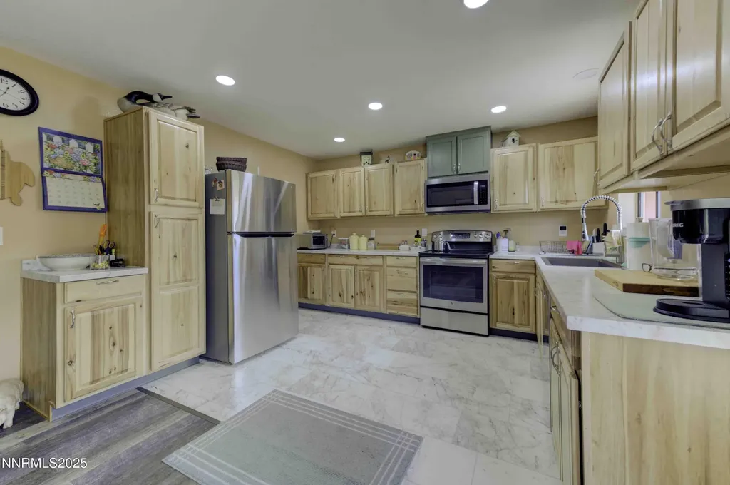 168 River Village Dayton NV 89403