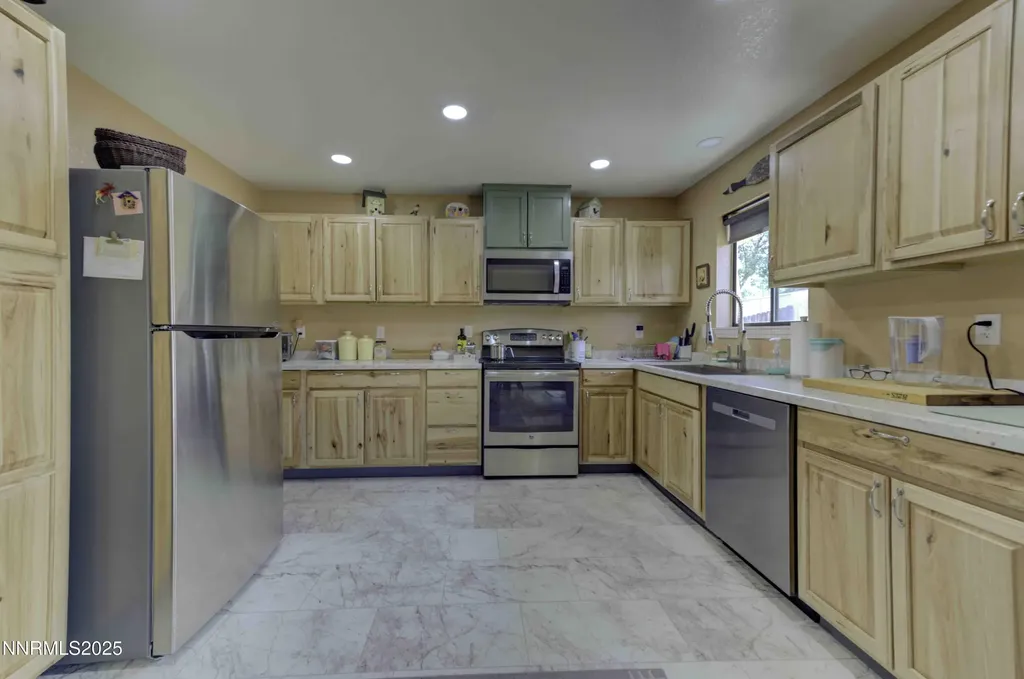 168 River Village Dayton NV 89403