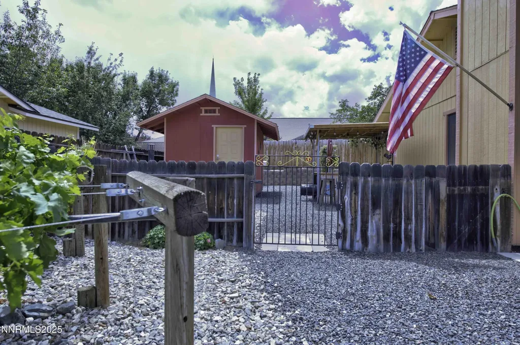 168 River Village Dayton NV 89403
