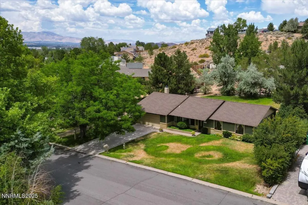 15565 Minnetonka Reno NV 89521
