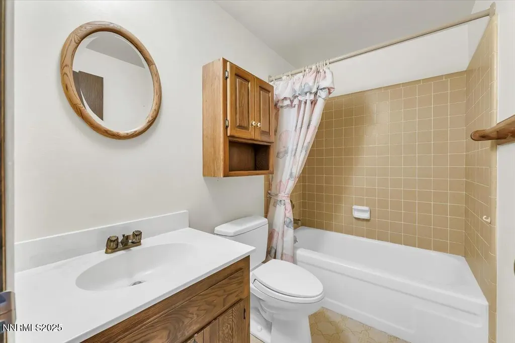 15565 Minnetonka Reno NV 89521