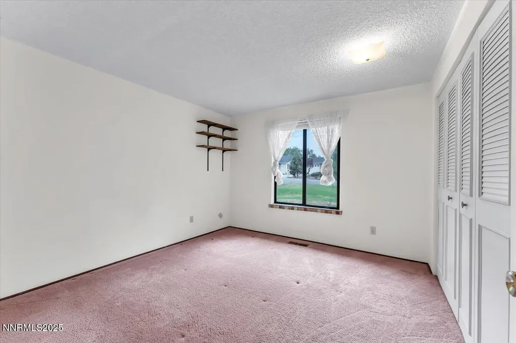 15565 Minnetonka Reno NV 89521