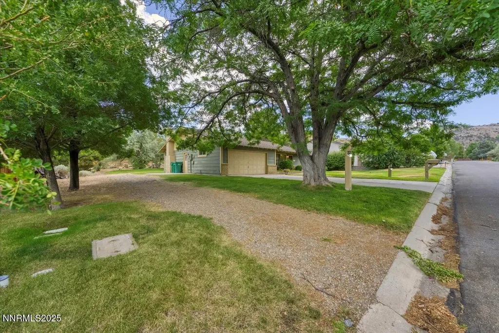 15565 Minnetonka Reno NV 89521