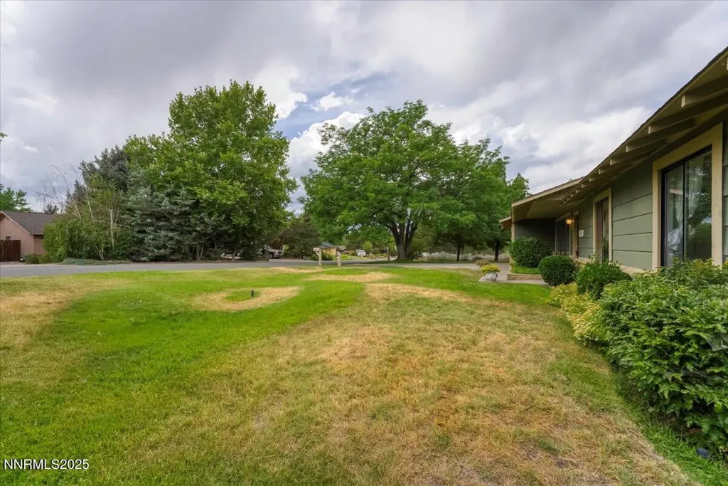 15565 Minnetonka Reno NV 89521