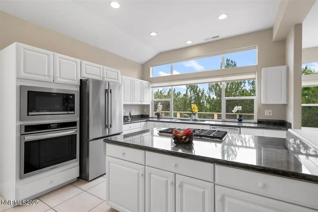 2543 Edgerock Road Reno NV 89519