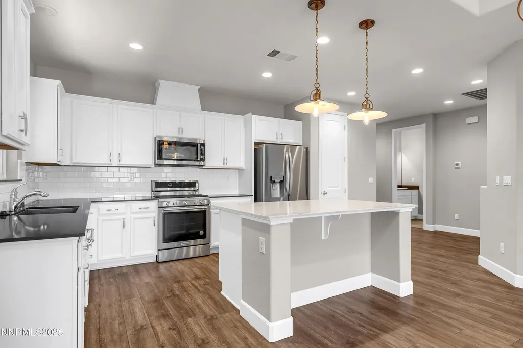 6579 Angels Orchard Sparks NV 89436