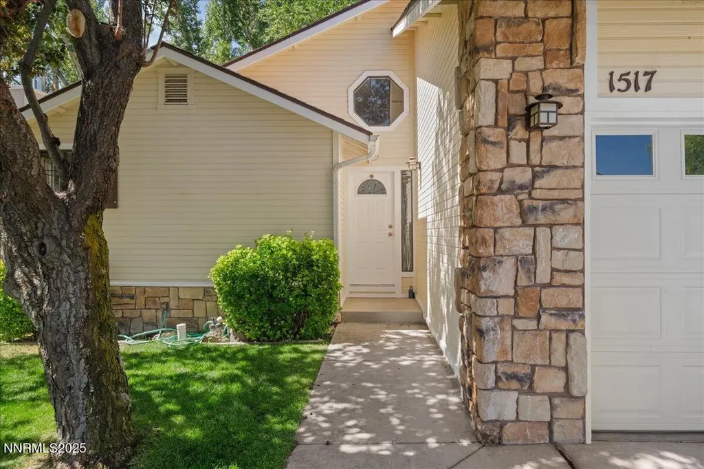1517 Mill Creek Gardnerville NV 89410