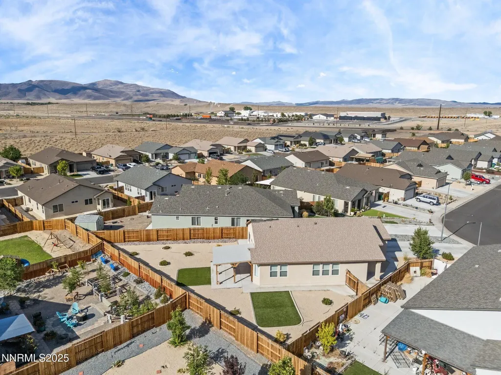 242 Red Oak Fernley NV 89408