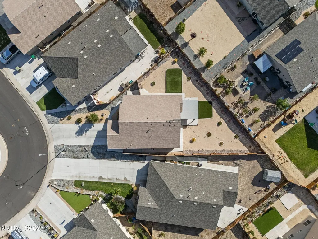 242 Red Oak Fernley NV 89408