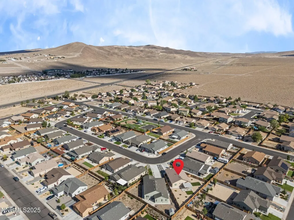 242 Red Oak Fernley NV 89408