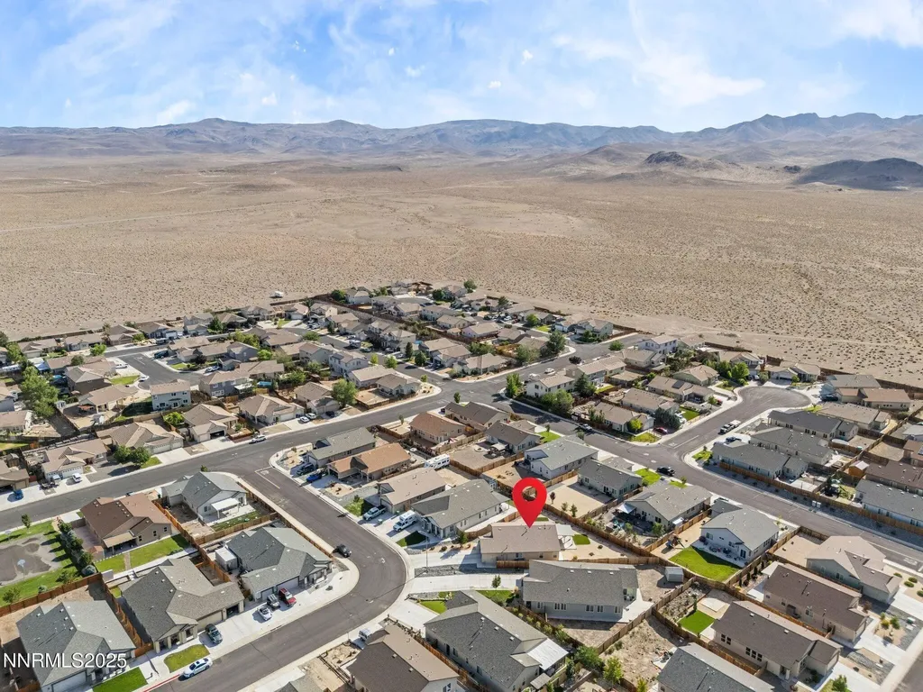 242 Red Oak Fernley NV 89408