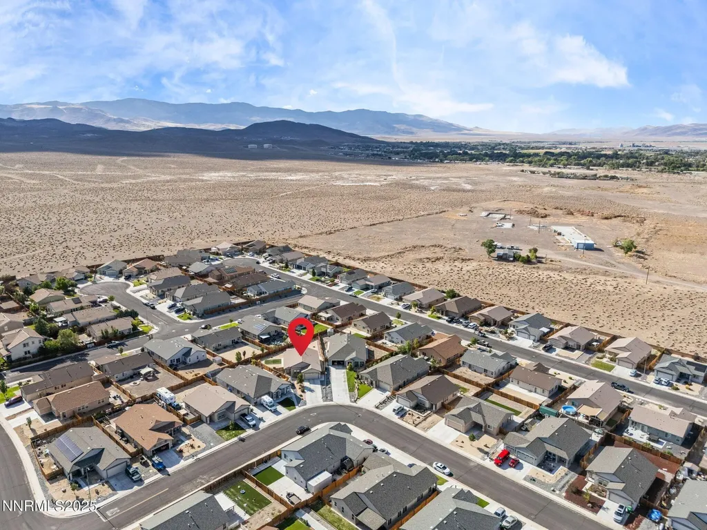 242 Red Oak Fernley NV 89408