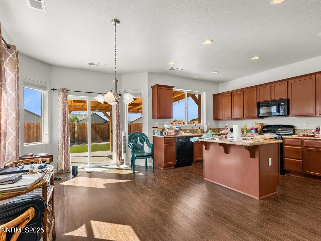 242 Red Oak Fernley NV 89408